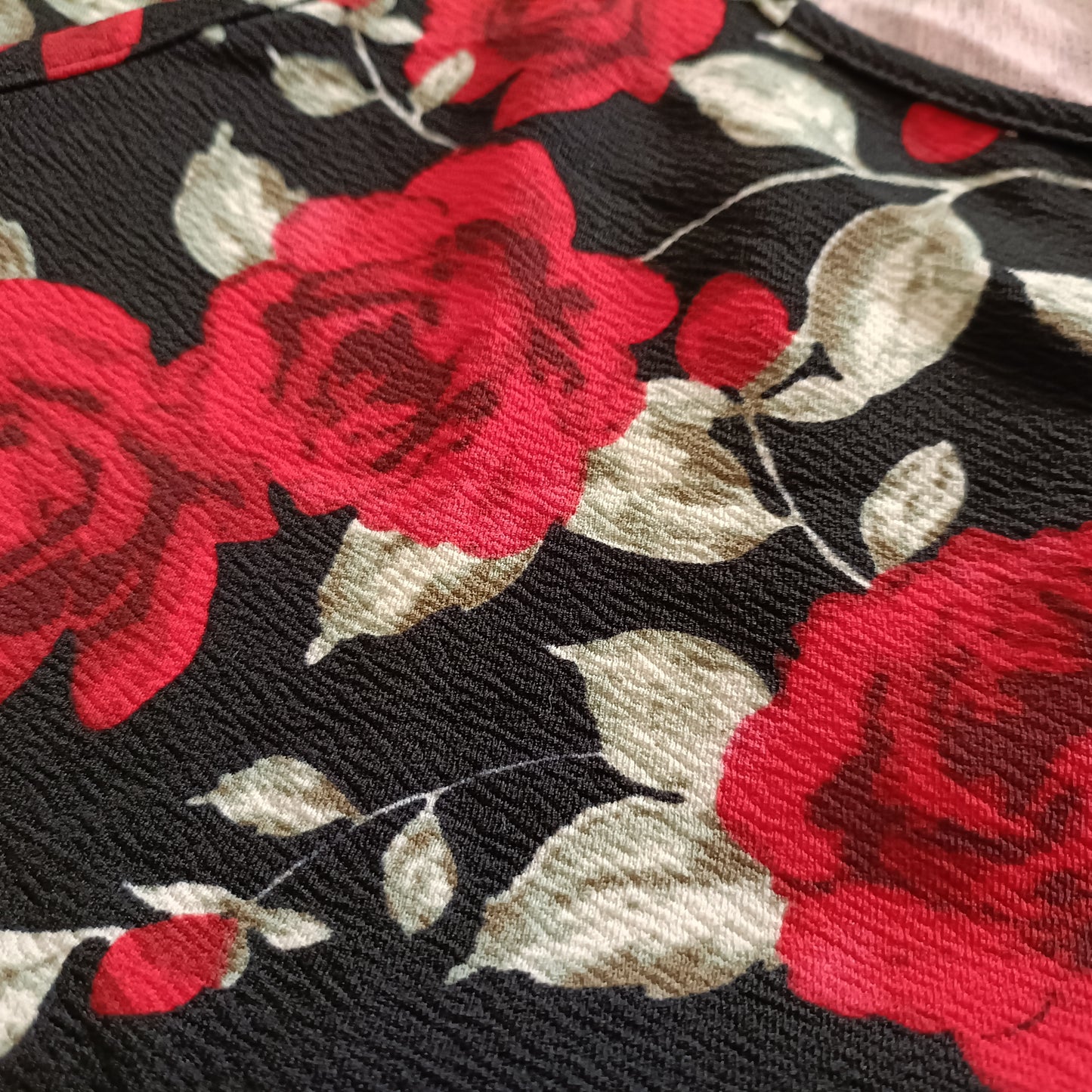 Red Roses Vest Top