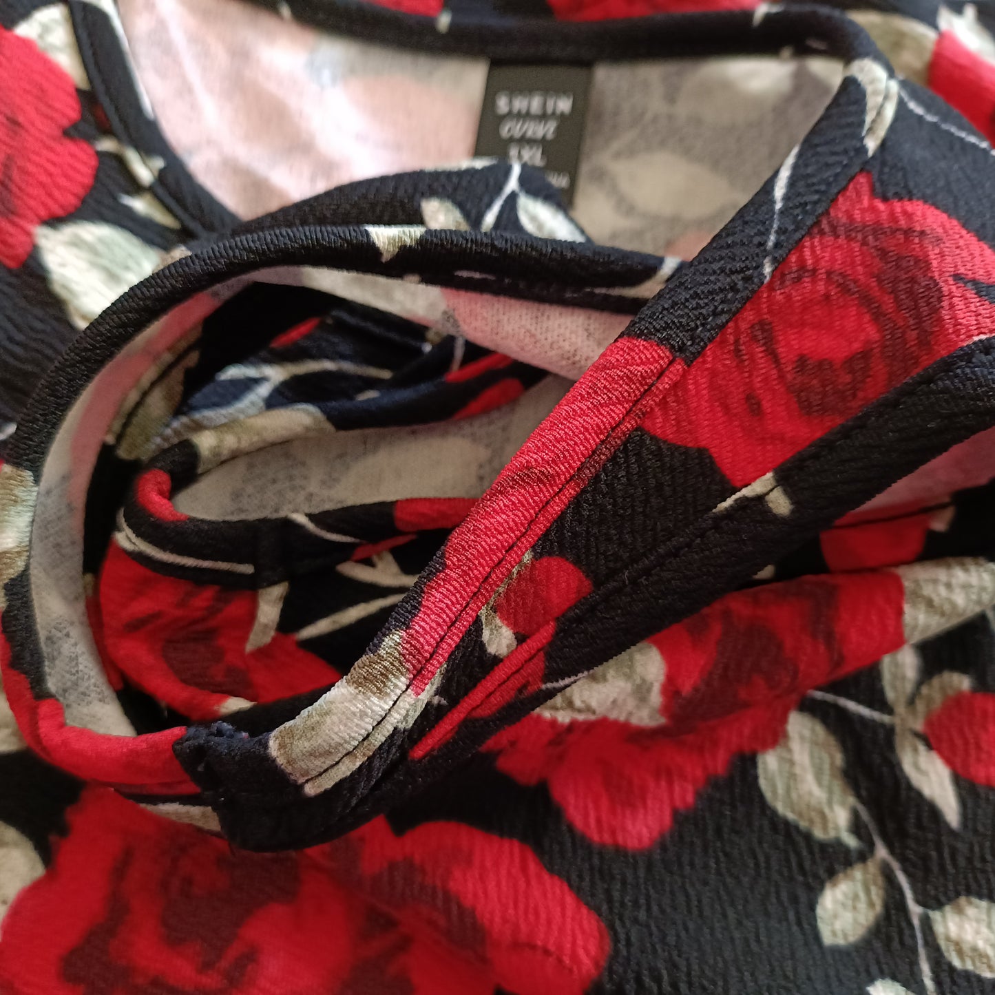 Red Roses Vest Top