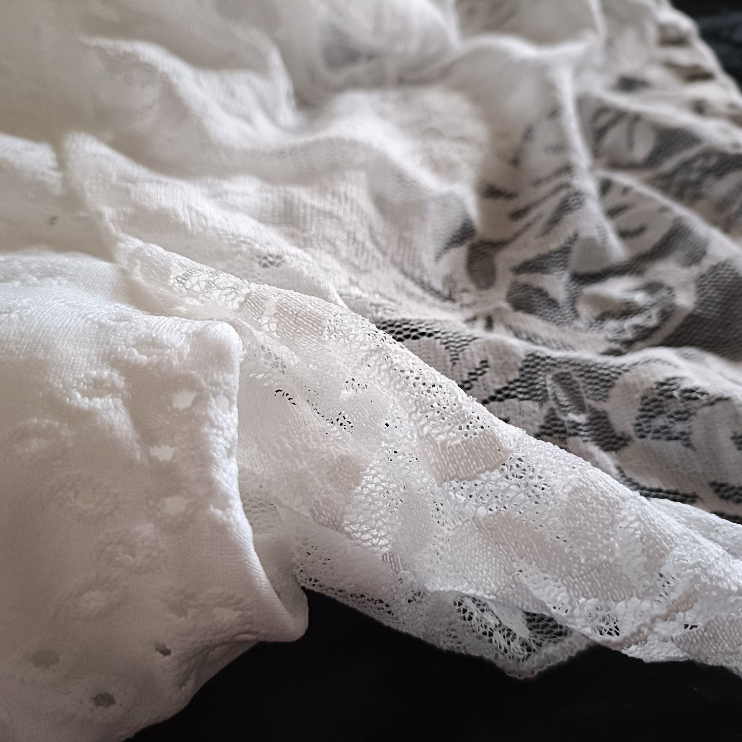 Short Sleeve Eyelet Embroidery T Shirt with Lace Sleeves