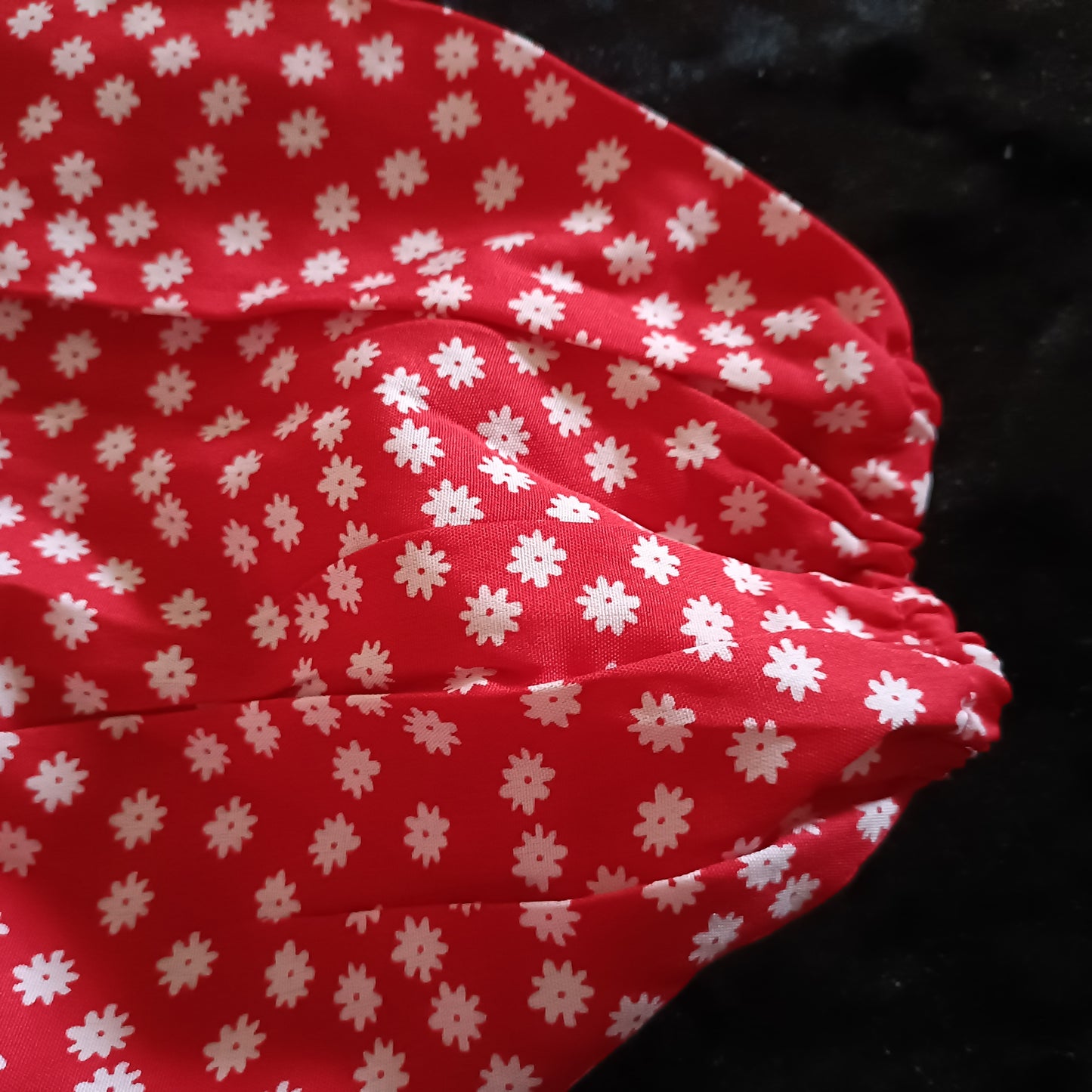 Red Collarless Shirt/Blouse with Daisy Print