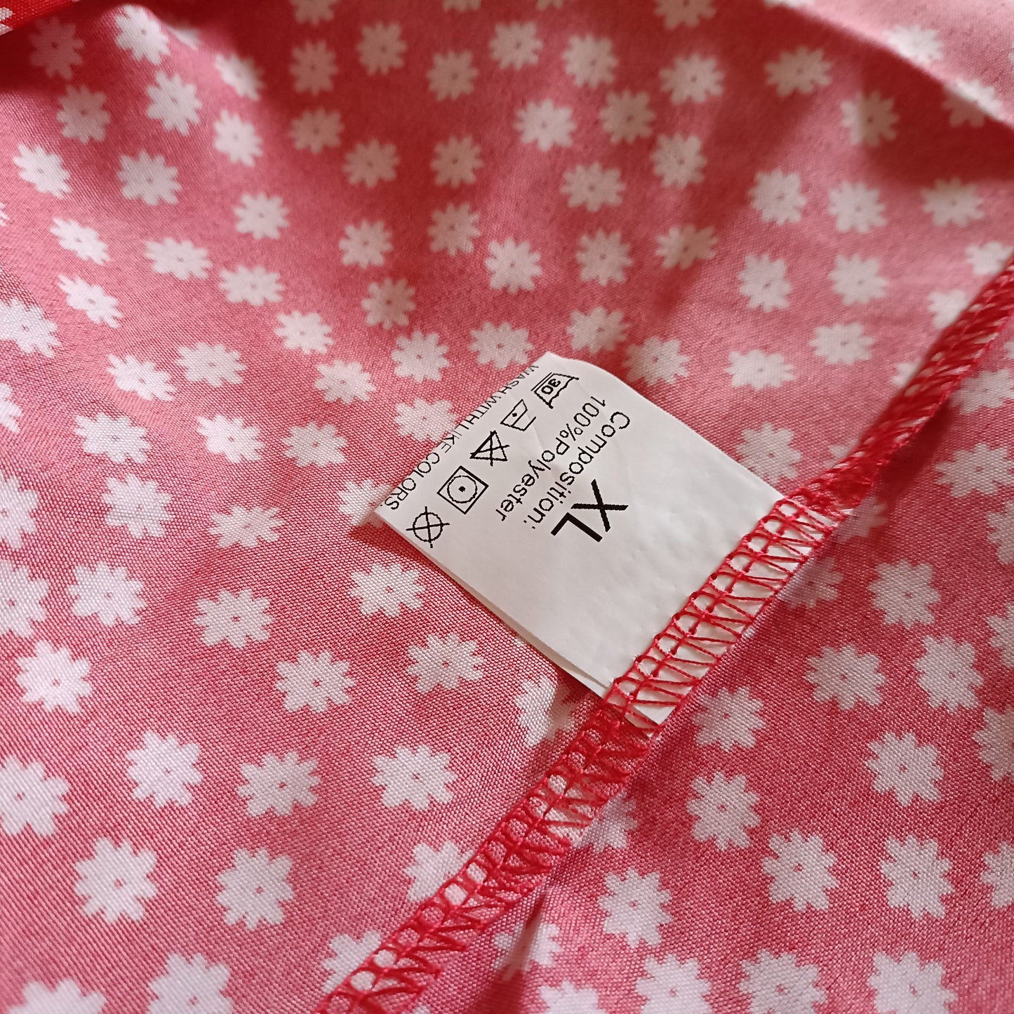 Red Collarless Shirt/Blouse with Daisy Print