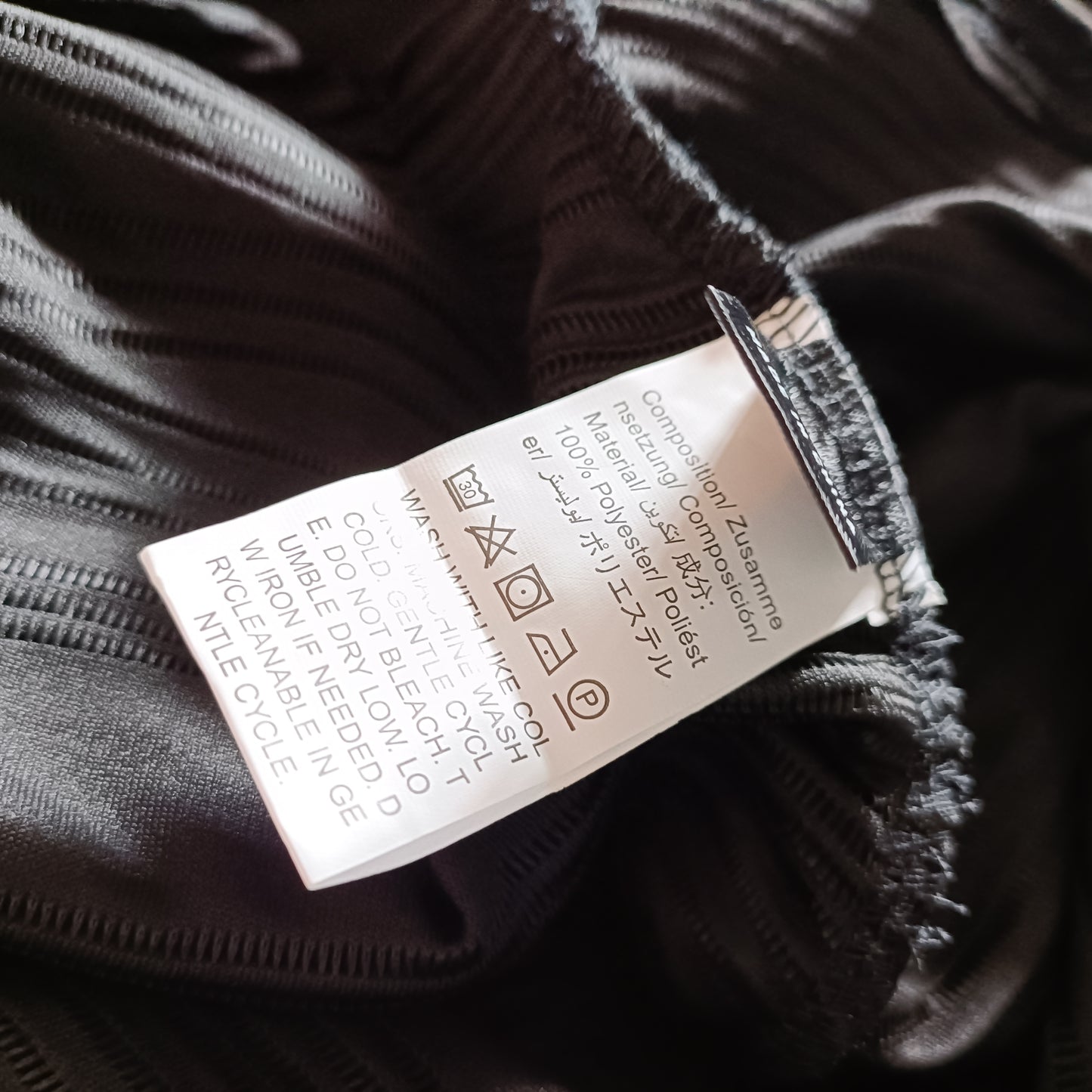 Black Skirt with Wave Texture/Design