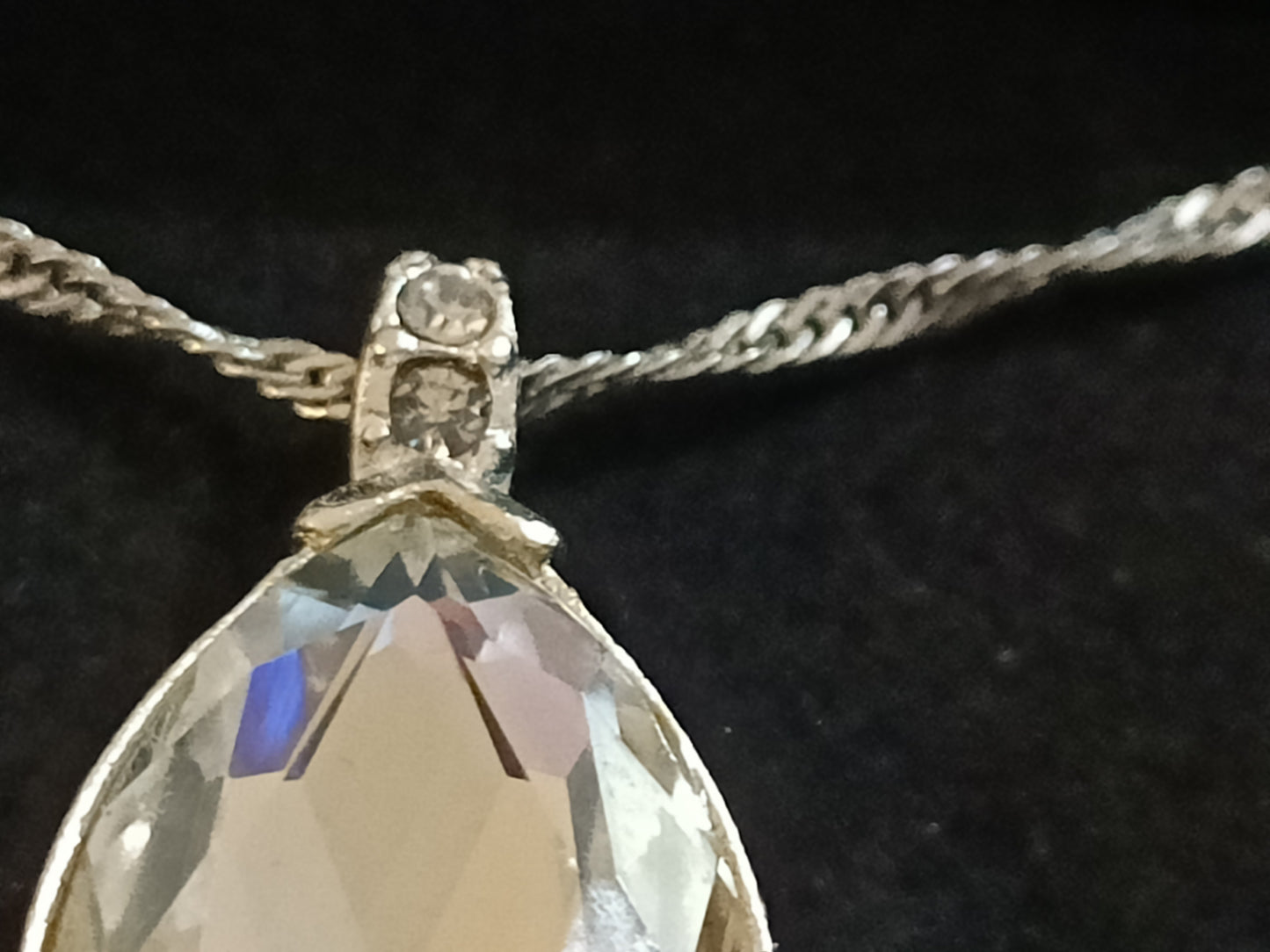 Avon Wanda Jewellery Gift Set
