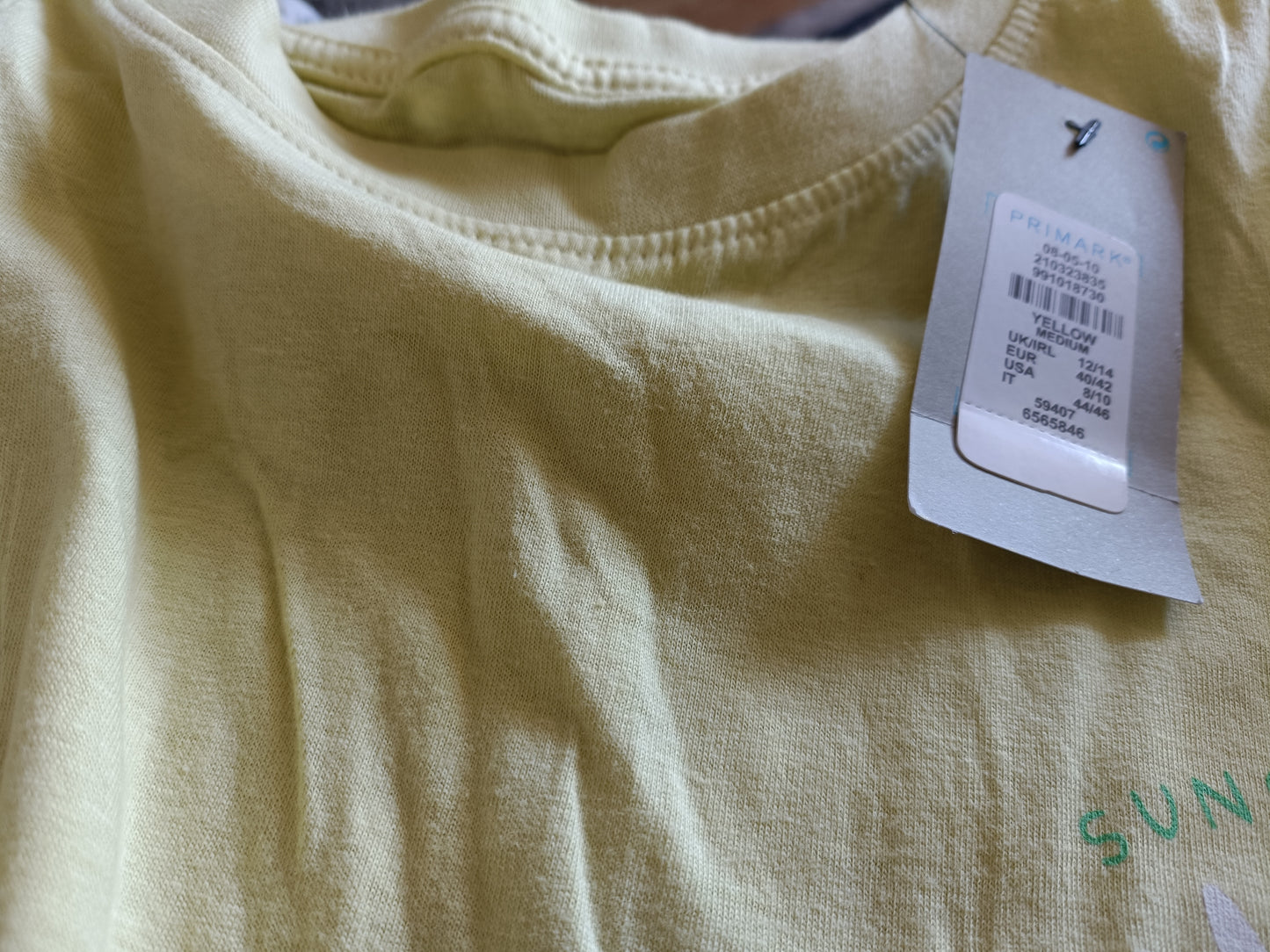 Lemon T Shirt with Daisy Motif
