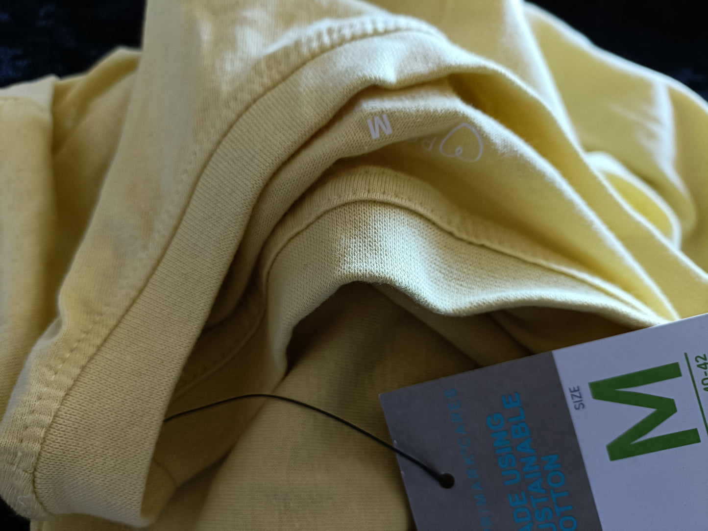 Lemon T Shirt with Daisy Motif