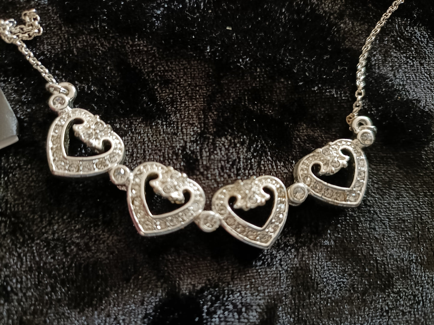 Avon Magnetic Heart Pendant