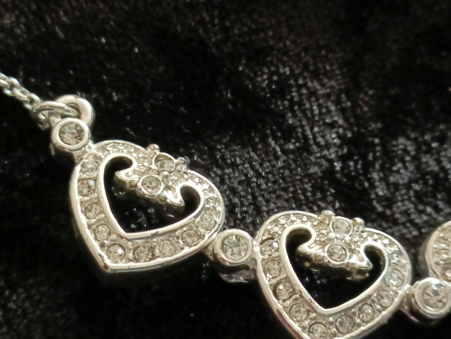 Avon Magnetic Heart Pendant