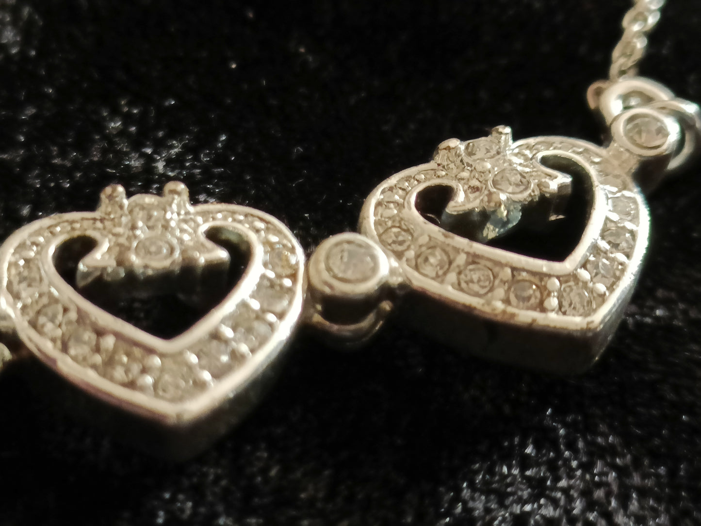 Avon Magnetic Heart Pendant
