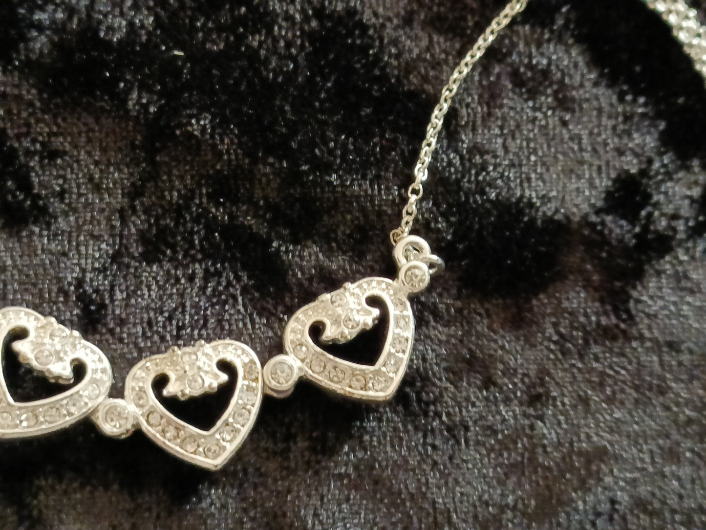 Avon Magnetic Heart Pendant