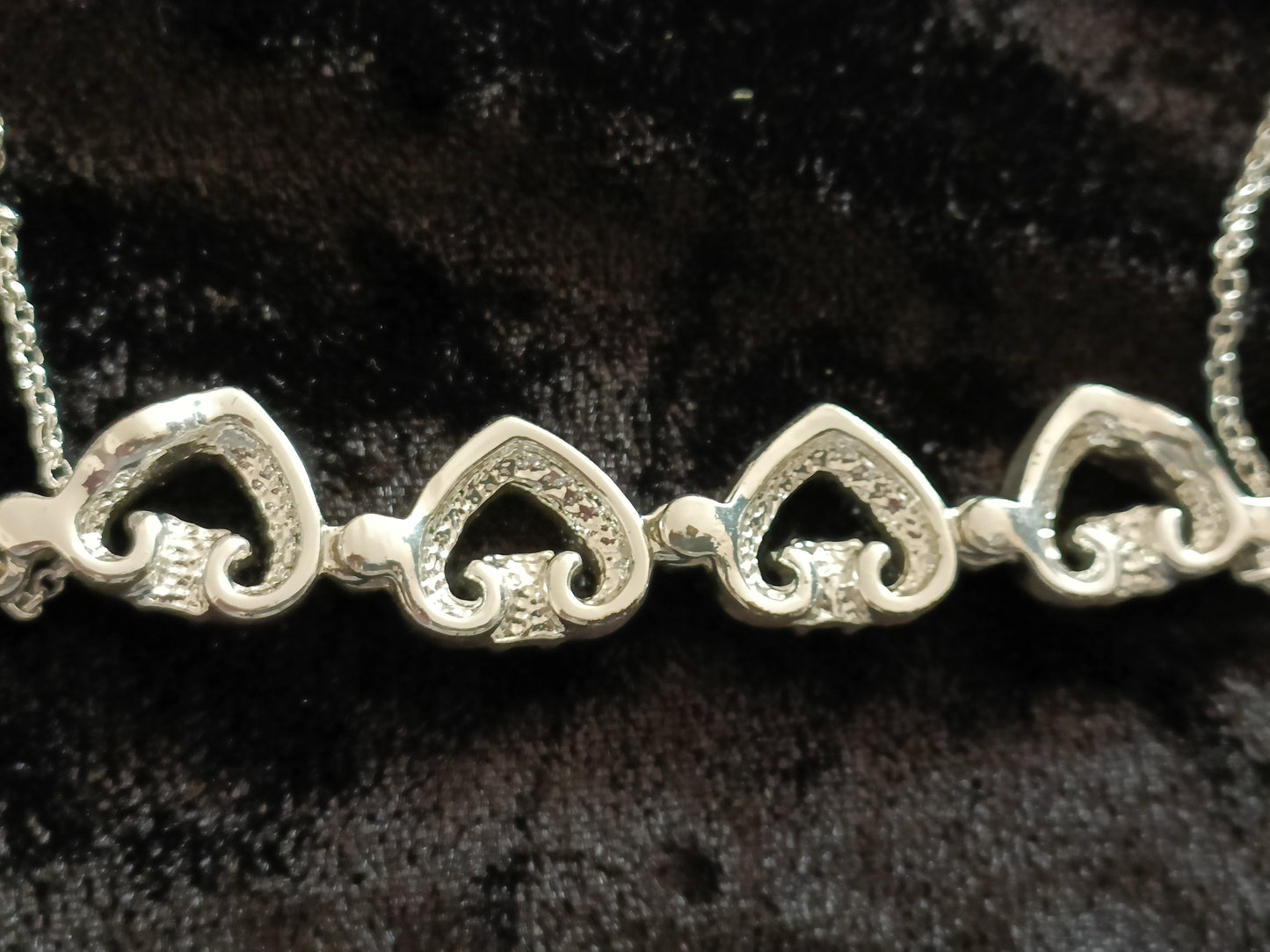 Avon Magnetic Heart Pendant
