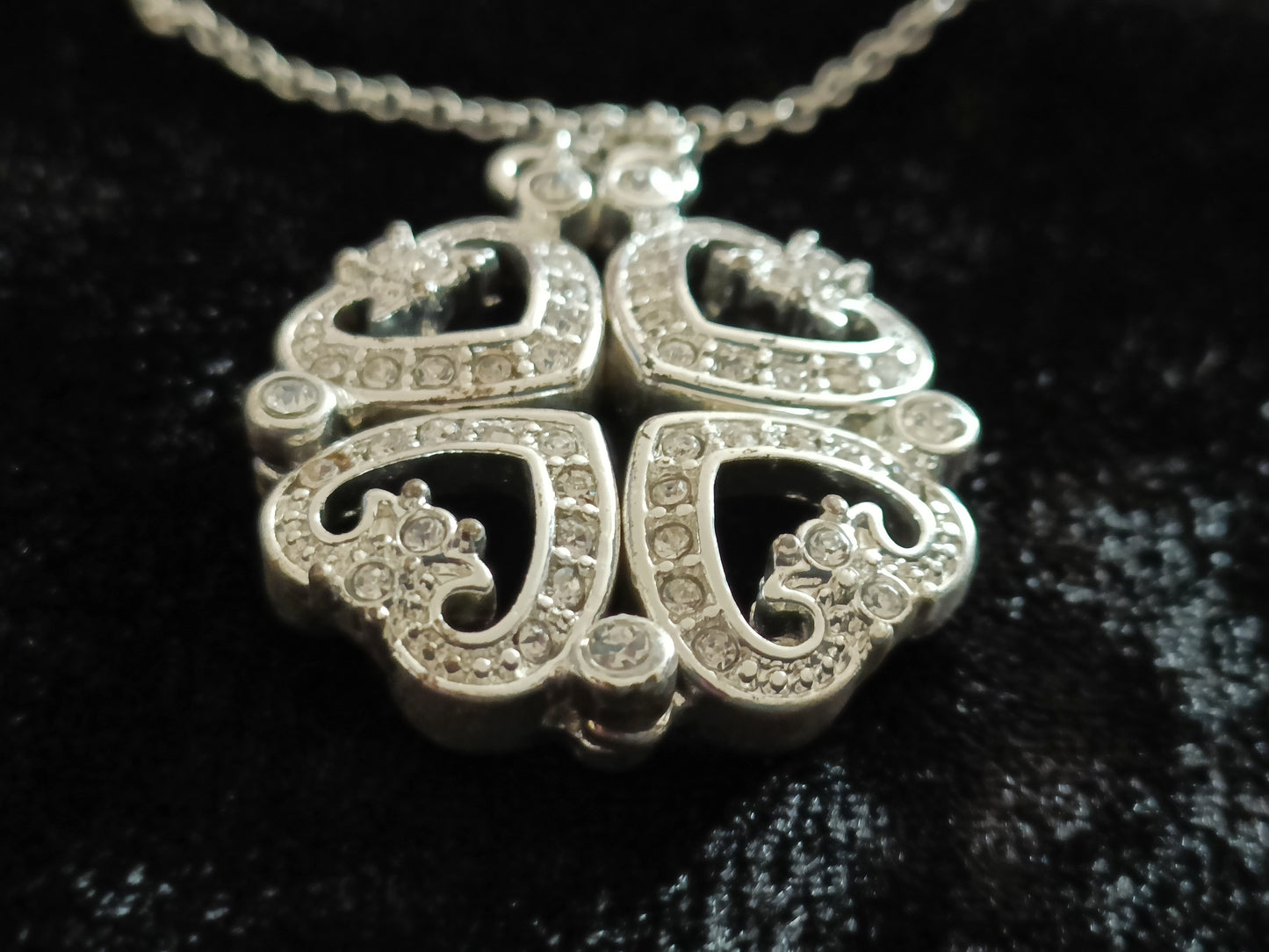 Avon Magnetic Heart Pendant