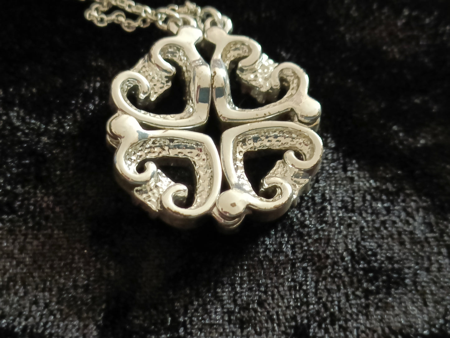 Avon Magnetic Heart Pendant