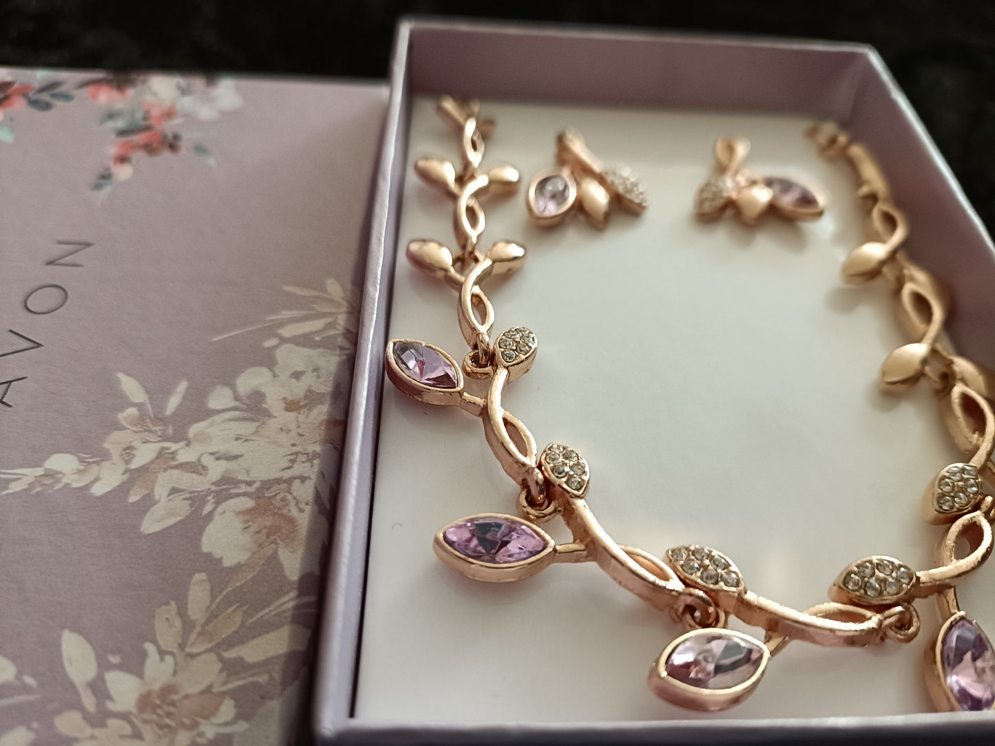 Avon Gold Coloured Leaf Necklace and Earring Set