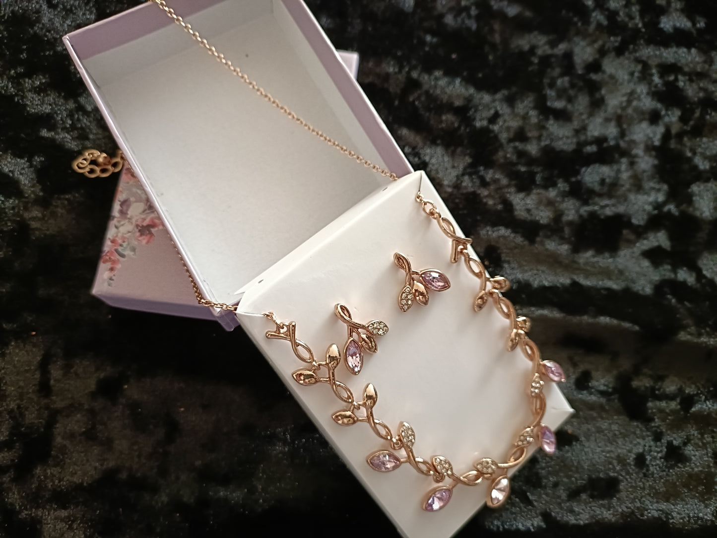 Avon Gold Coloured Leaf Necklace and Earring Set