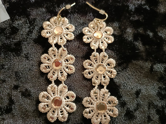 Avon Hartlyn Earrings