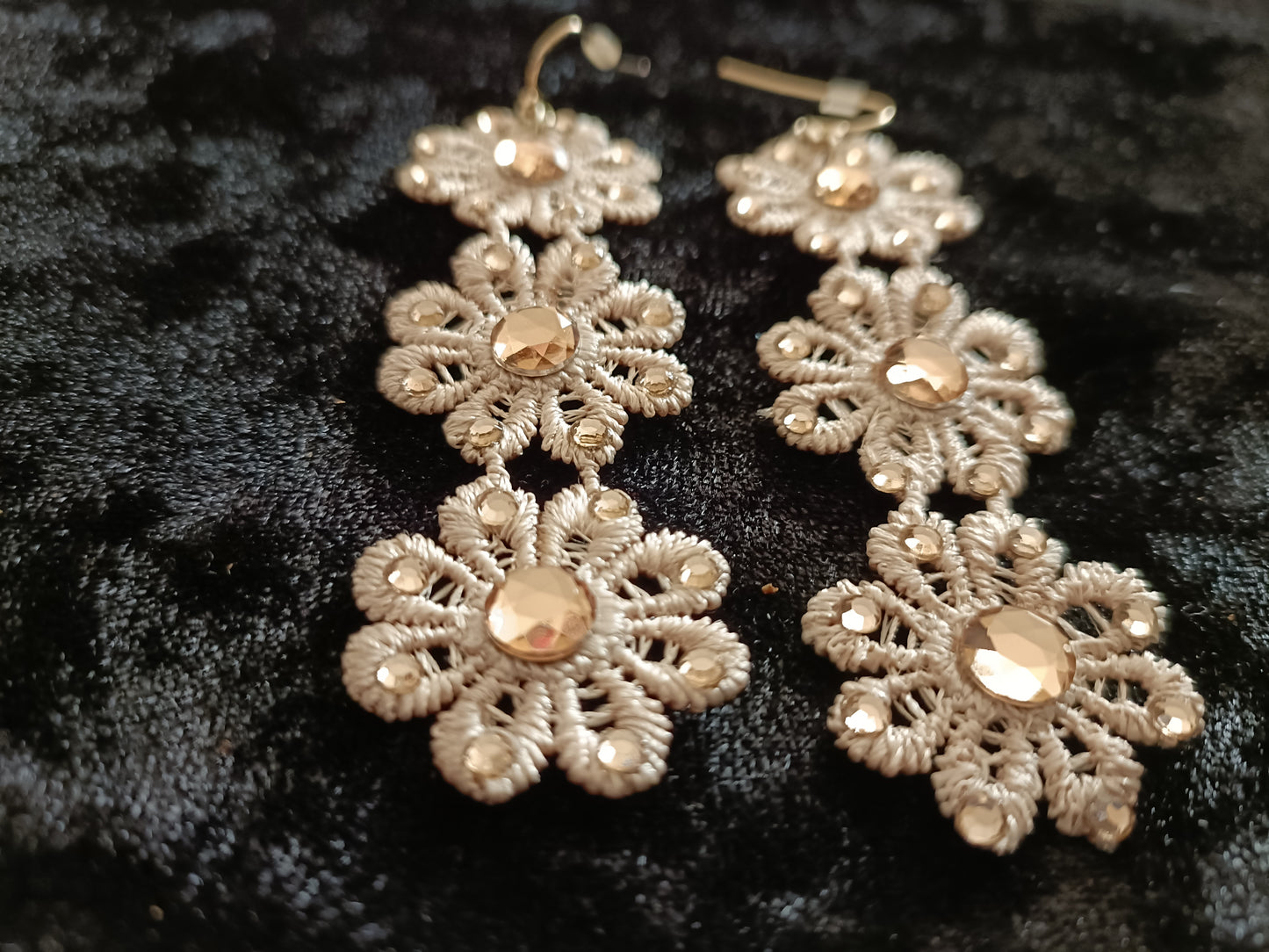 Avon Hartlyn Earrings