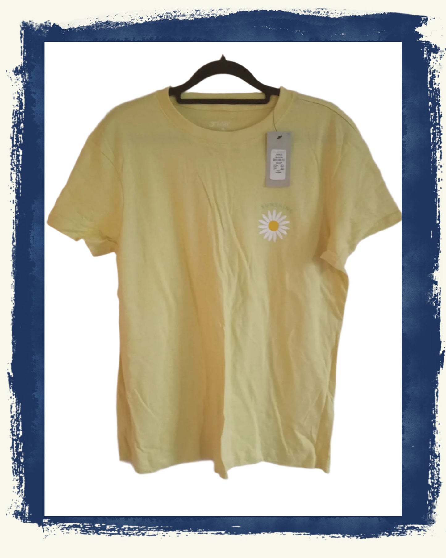 Lemon T Shirt with Daisy Motif