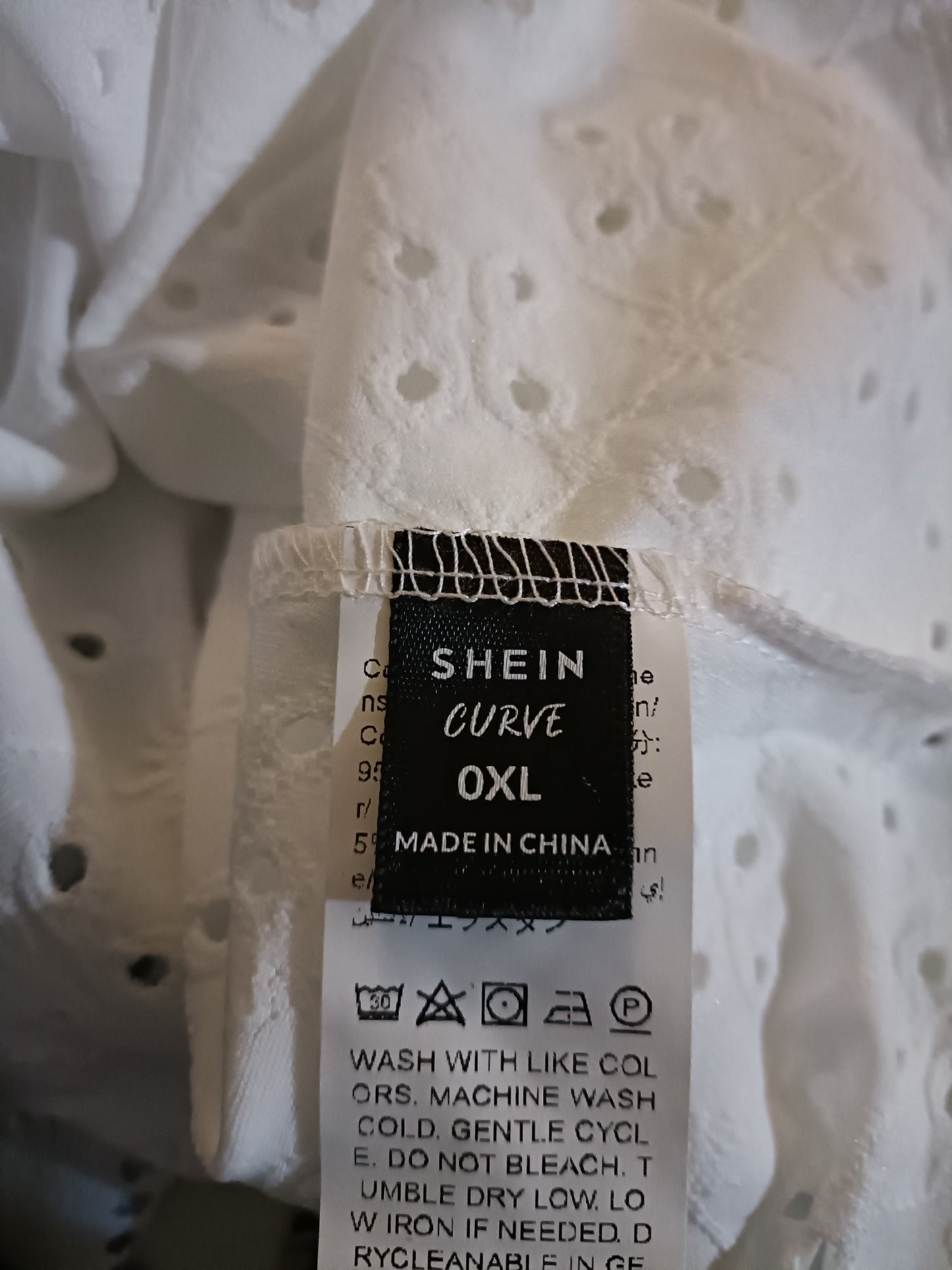 Short Sleeve Eyelet Embroidery T Shirt with Lace Sleeves