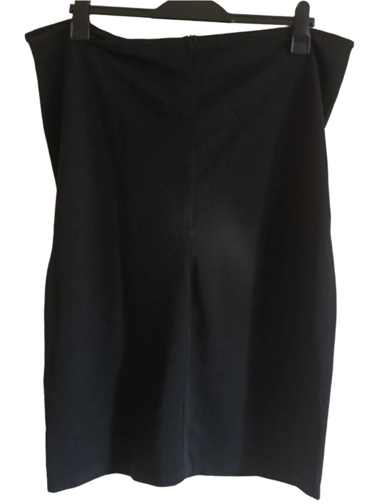 Black skirt with tie front