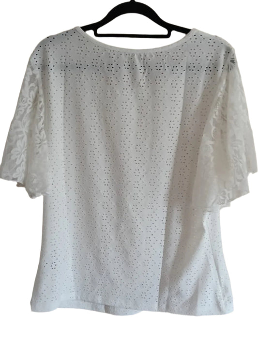 Short Sleeve Eyelet Embroidery T Shirt with Lace Sleeves