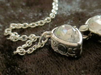 Hilary Magnetic Flower Necklace