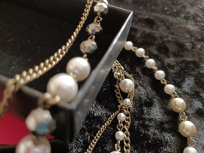 Avon Pearlesque and Chain Necklace