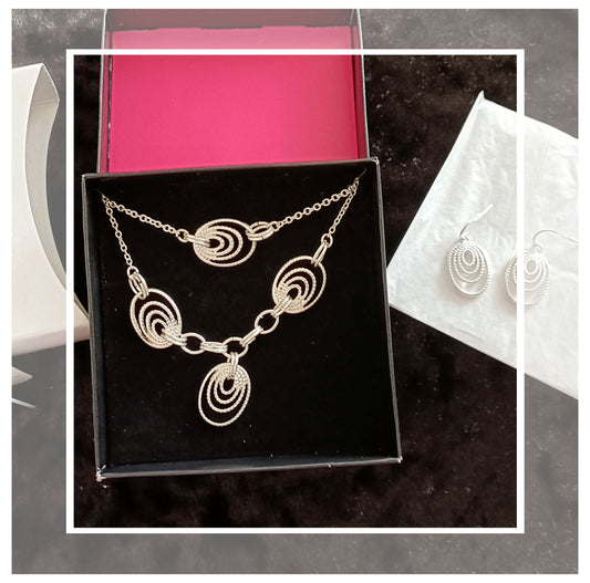 Avon Olivette Jewellery Giftset