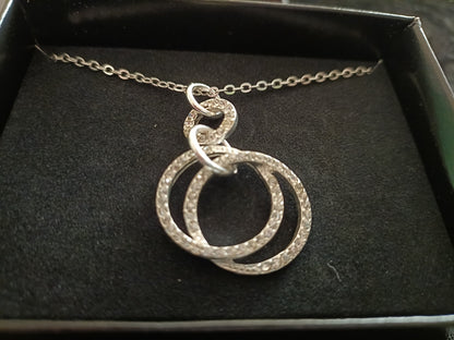 Avon Jeslyn Necklace and Earring Set