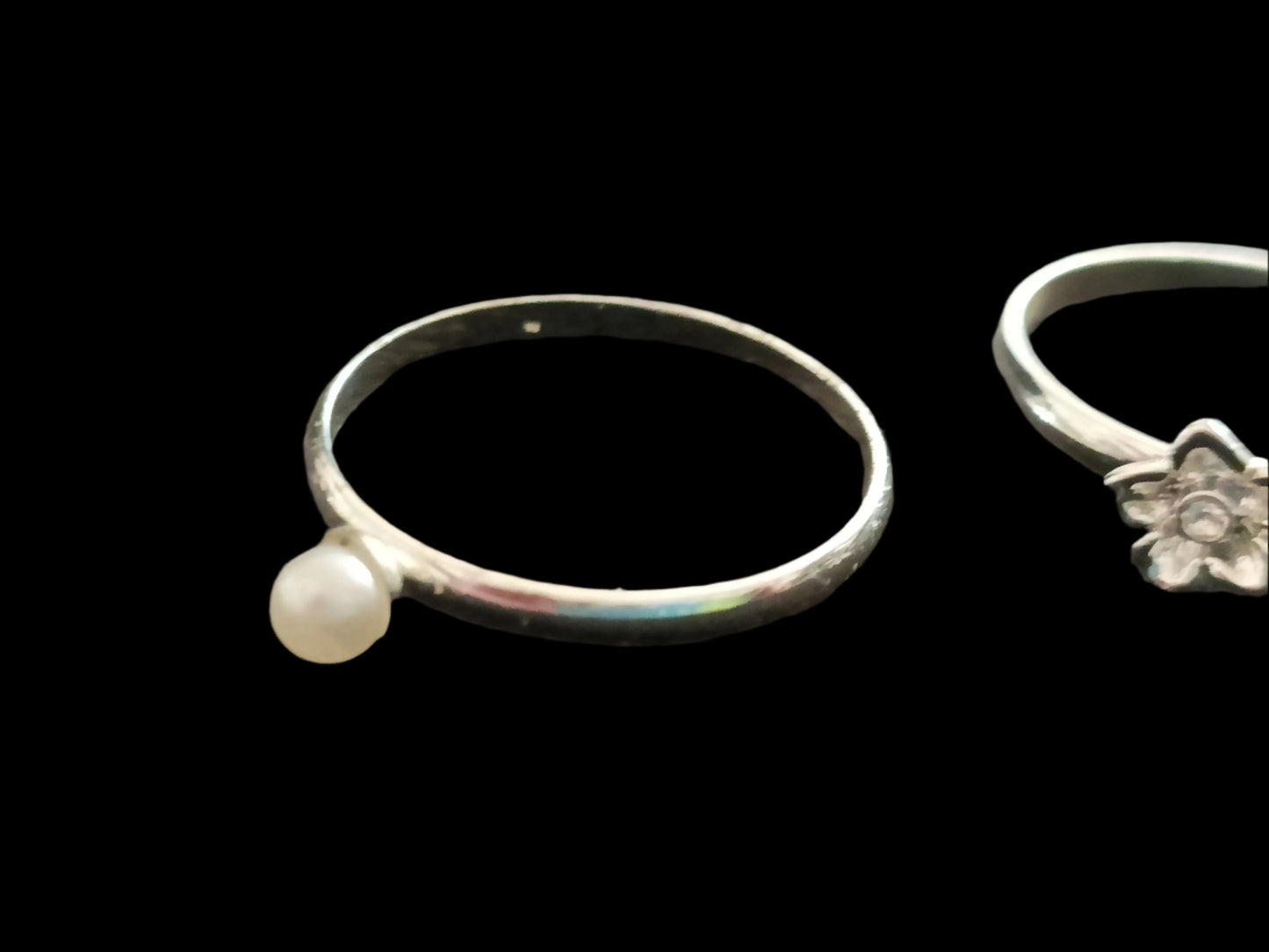 Avon Ring by Ring Flower Ring Set
