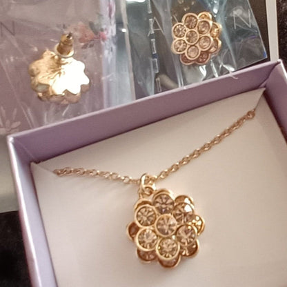 Avon Louisa Floral Giftset