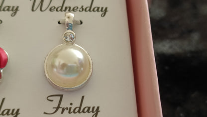 Avon Eternal Spring Necklace Set