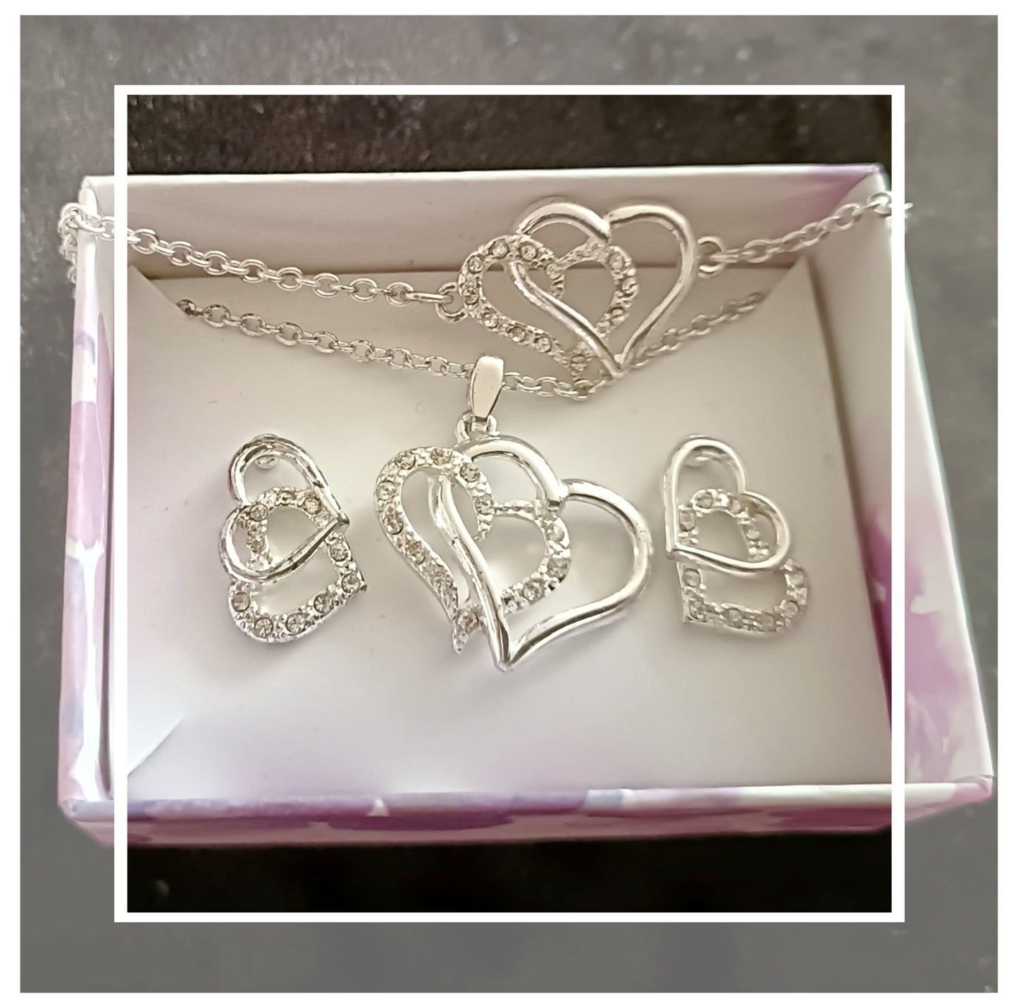 Avon Nettie Three Piece Double Heart Jewellery Set.
