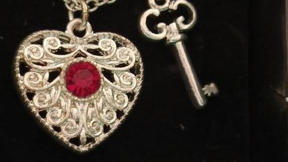Avon Abrielle Necklace