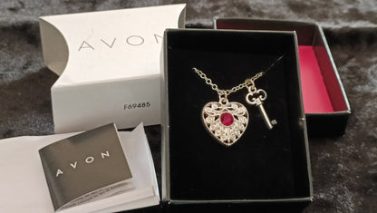 Avon Abrielle Necklace