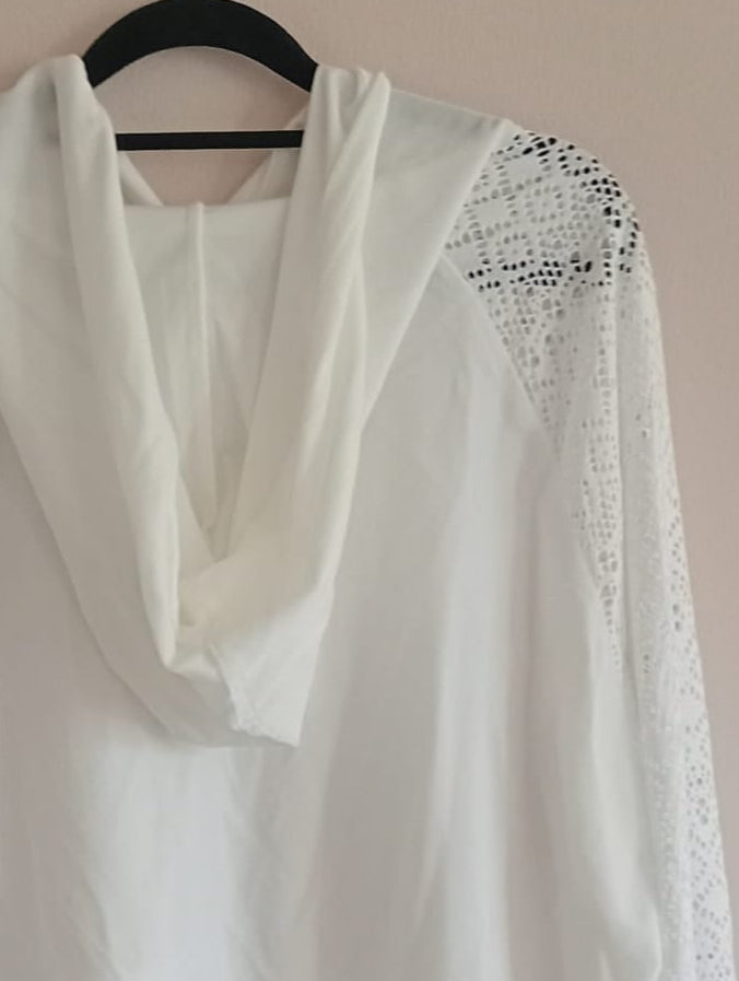 Cream Velvet Hoodie with Lace Sleeves and Pocket