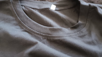 Black T-Shirt with Romantic Paris Slogan and Eiffel Tower