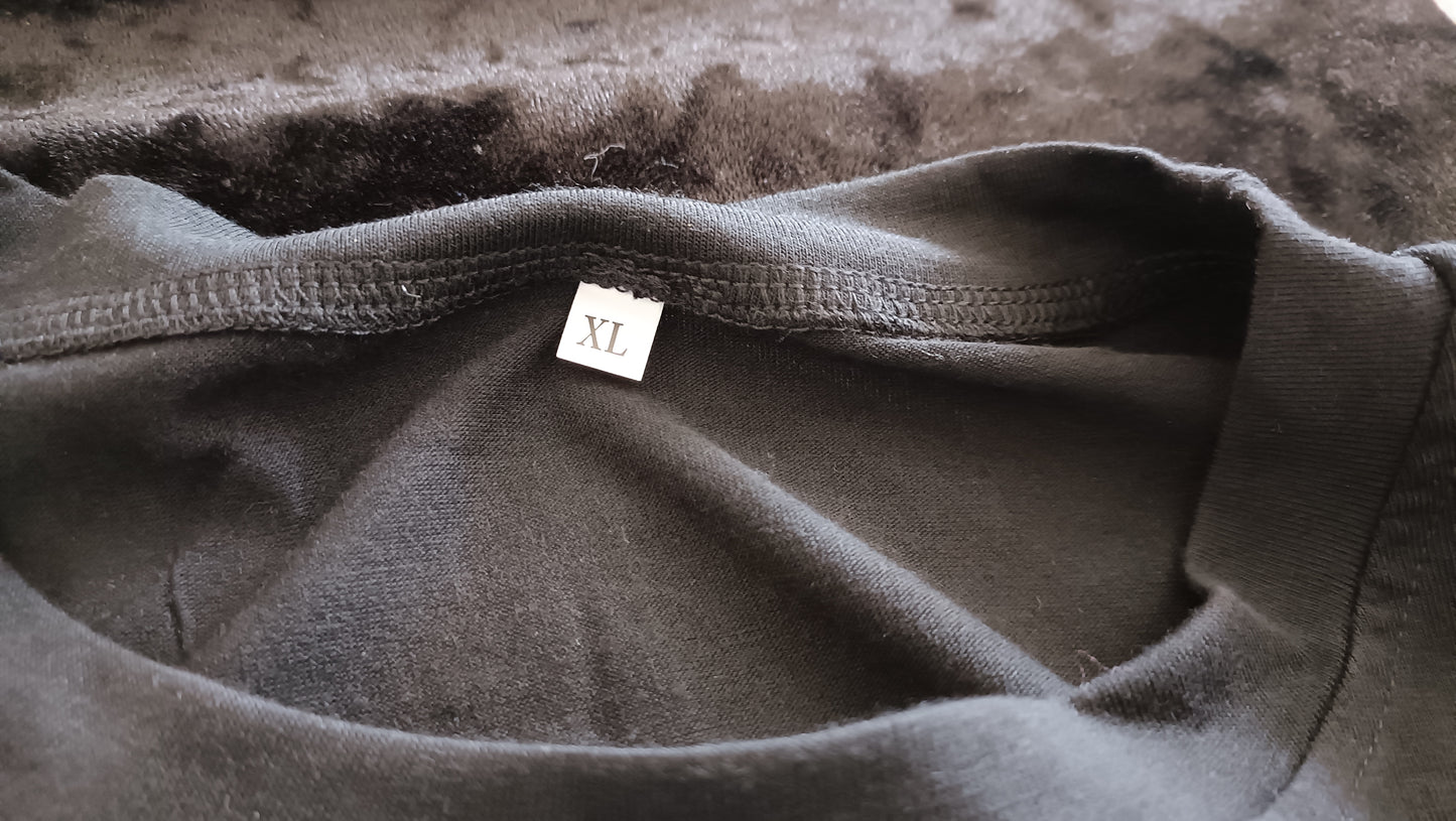 Black T-Shirt with Romantic Paris Slogan and Eiffel Tower