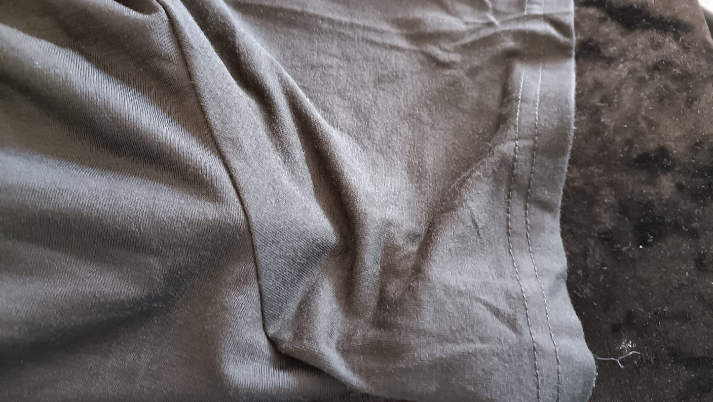 Black T-Shirt with Romantic Paris Slogan and Eiffel Tower