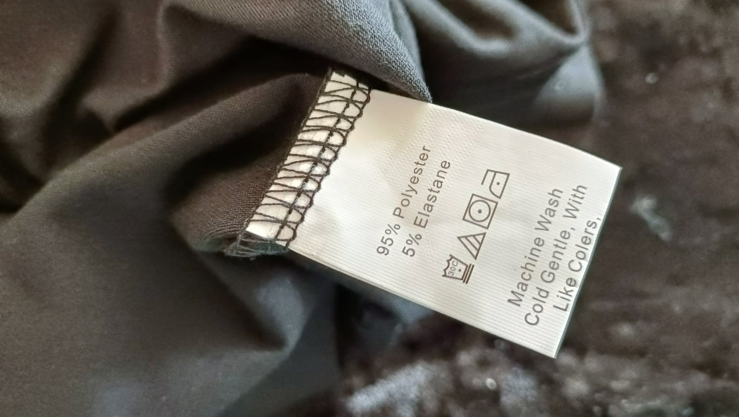 Black T-Shirt with Romantic Paris Slogan and Eiffel Tower