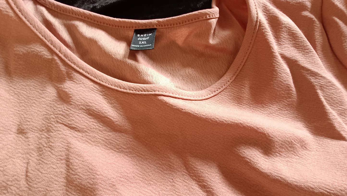 Dark Peach Short Sleeve Top with Scalloped Hem and Cut Out Detail