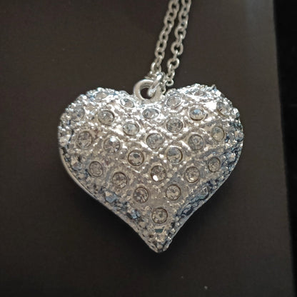 Avon Gabriel Necklace