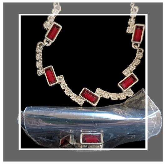 Avon Pillar Glam Jewellery Giftset