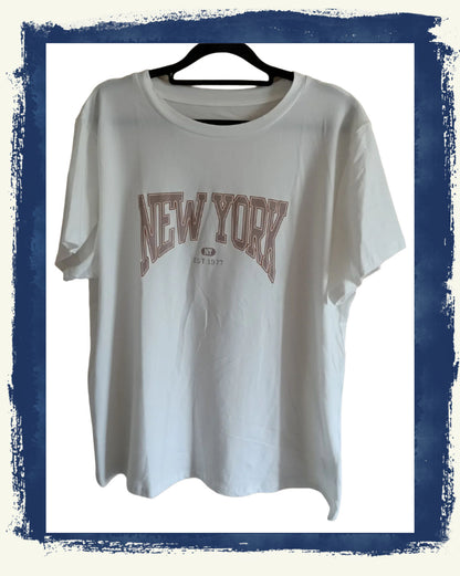 White Short Sleeve T Shirt with New York Print